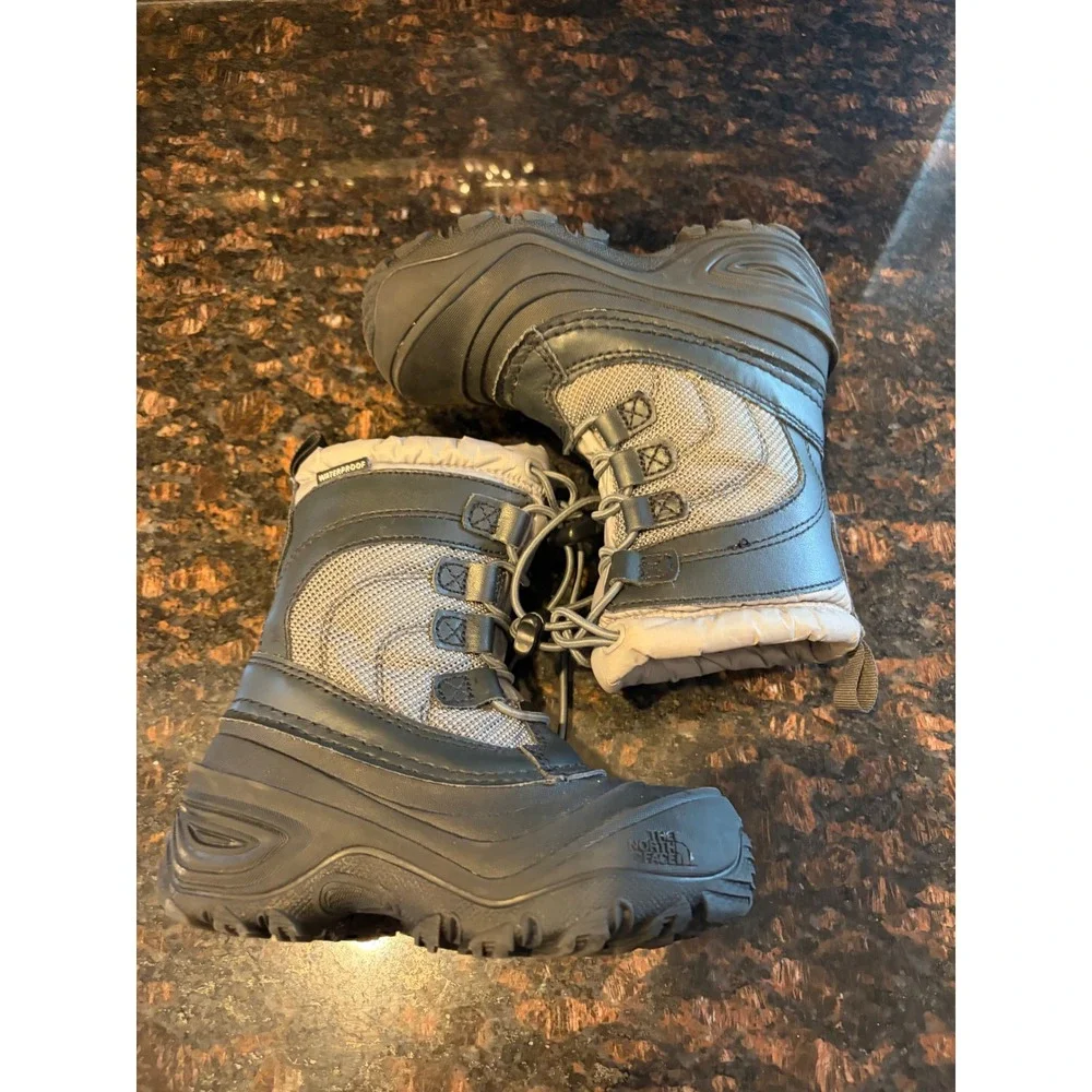 The North Face Alpenglow Snow Boots Toddler 10 Gray Black Waterproof Excellent